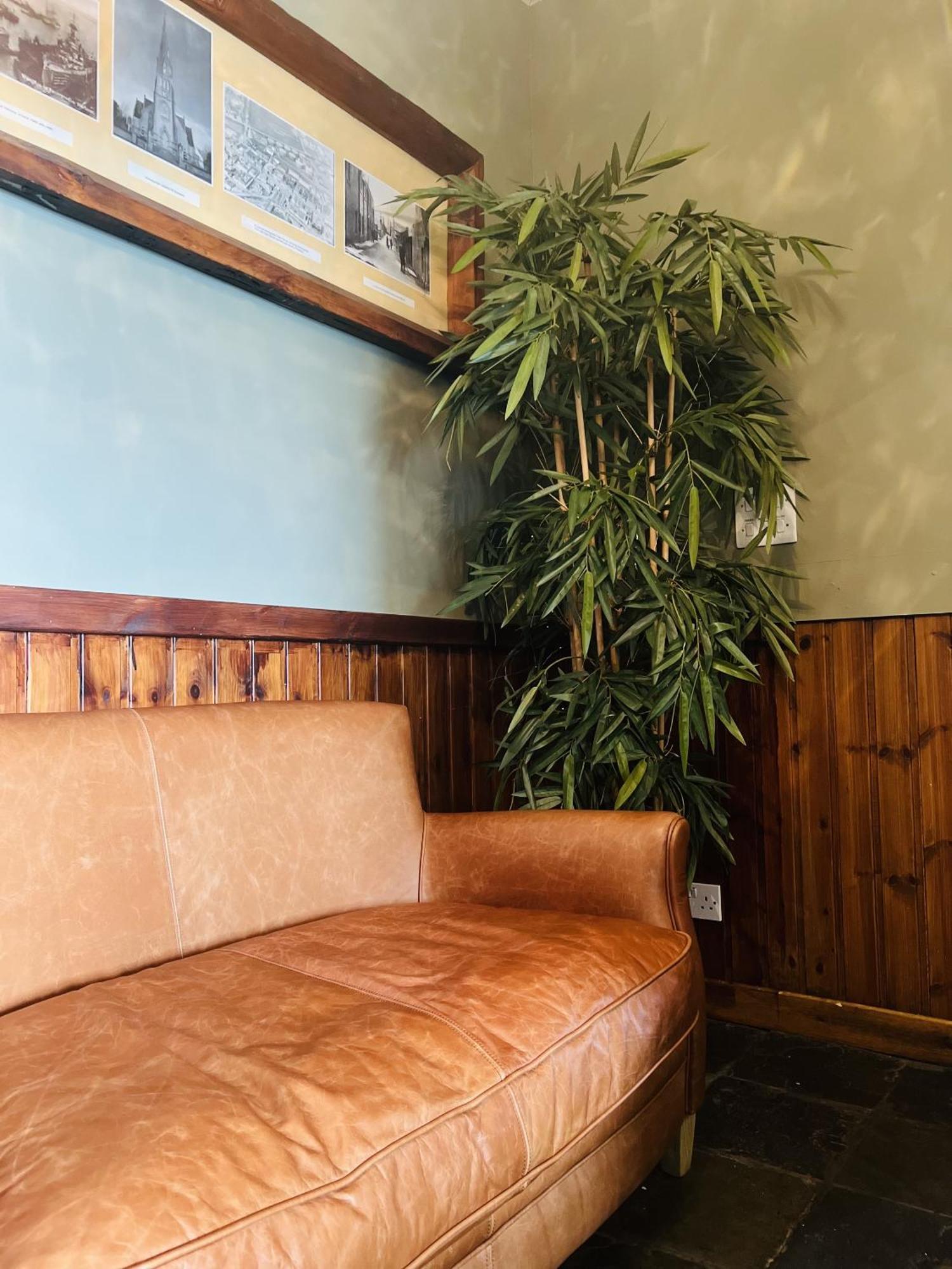 Tuckers Inn Инвергордон Экстерьер фото